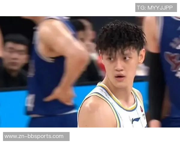 曾凡博连续两场未能得分双向合同留在NBA前景堪忧 曾凡博连续两场未能得分双向合同留在NBA前景堪忧