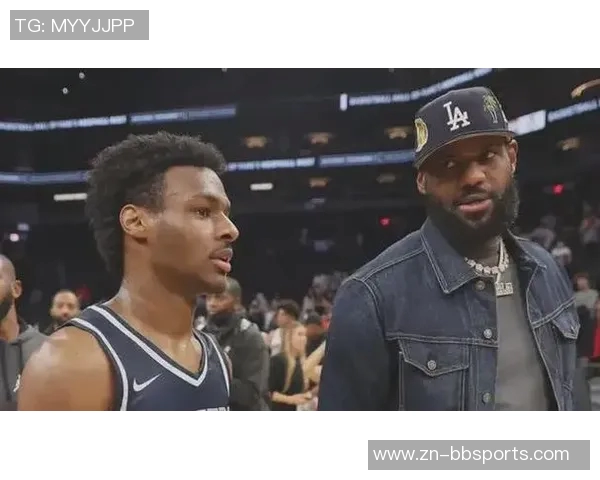 夸梅谈库里成长经历与训练态度布朗尼是否只沉迷游戏机成长 夸梅谈库里成长经历与训练态度布朗尼是否只沉迷游戏机成长