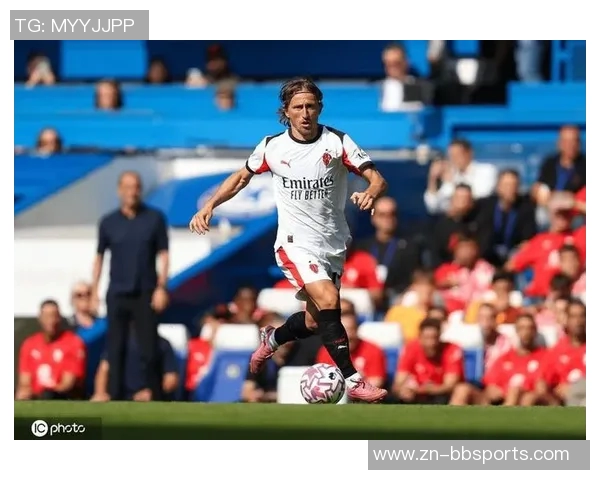 米兰新星里奇首球闪耀赛场跑动12公里传球成功率高达97