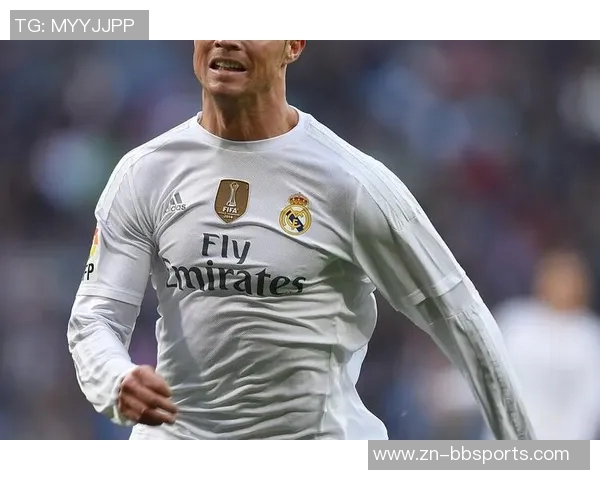 C罗职业生涯跳跃高度盘点2013年对曼联创下293米纪录 C罗职业生涯跳跃高度盘点2013年对曼联创下293米纪录