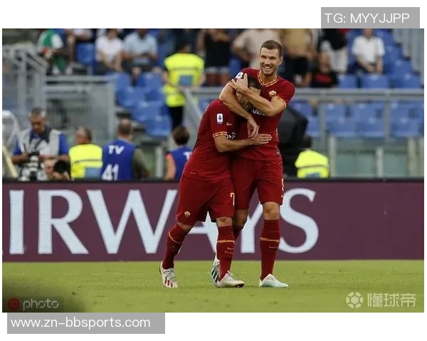 罗马昔日英雄重聚哲科赛后亲吻德罗西感动全场