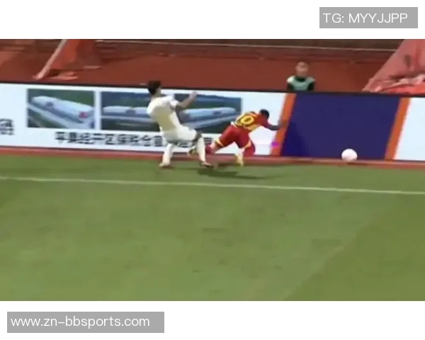 朱艺对阿萨莫阿遭遇表示心痛并呼吁中足联制定广告牌设置规范